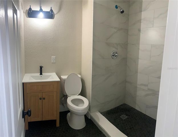 1915 WEEKS AVENUE, Orlando, FL 32806