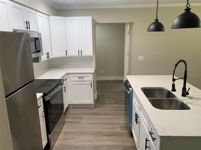1915 WEEKS AVENUE, Orlando, FL 32806