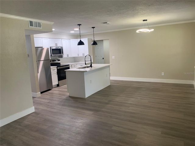 1915 WEEKS AVENUE, Orlando, FL 32806