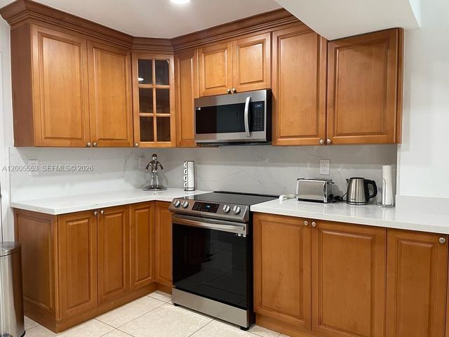 9800 W Bay Harbor Dr 603, Bay Harbor Islands, FL 33154