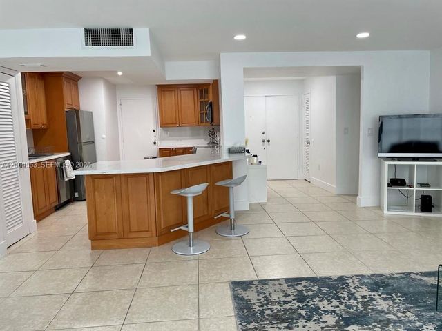 9800 W Bay Harbor Dr 603, Bay Harbor Islands, FL 33154