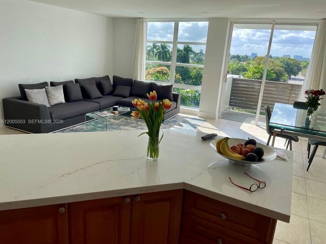 9800 W Bay Harbor Dr 603, Bay Harbor Islands, FL 33154