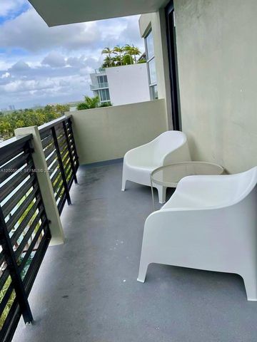 9800 W Bay Harbor Dr 603, Bay Harbor Islands, FL 33154