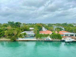 9800 W Bay Harbor Dr 603, Bay Harbor Islands, FL 33154