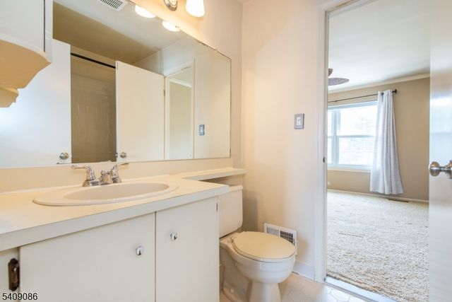 345 Gettysburg Way, Lincoln Park Boro, NJ 07035