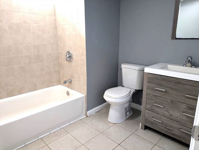 98 Pleasant View St, Methuen, MA 01844