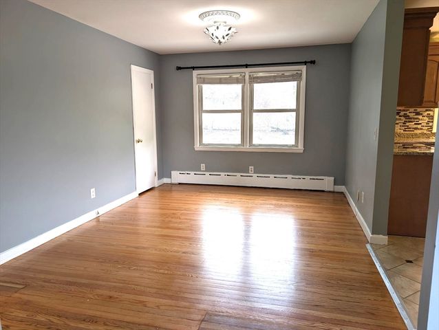 98 Pleasant View St, Methuen, MA 01844