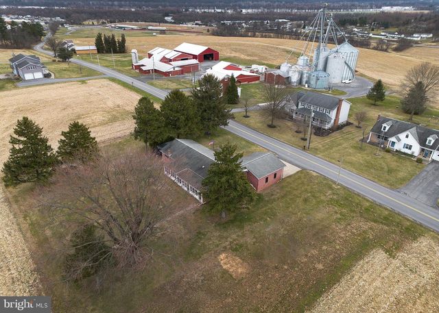 762 SAND HILL RD, Selinsgrove, PA 17870