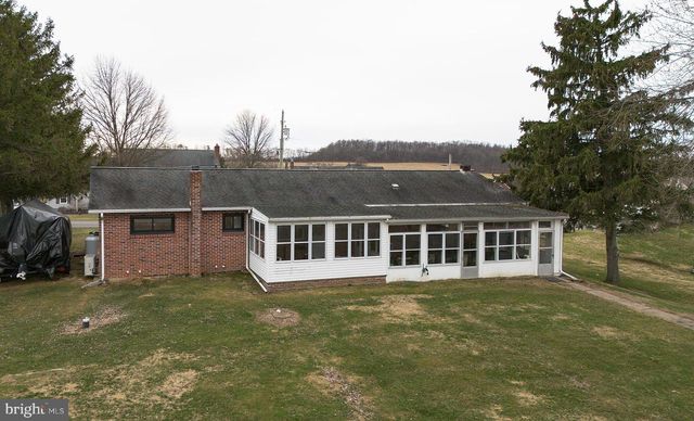 762 SAND HILL RD, Selinsgrove, PA 17870