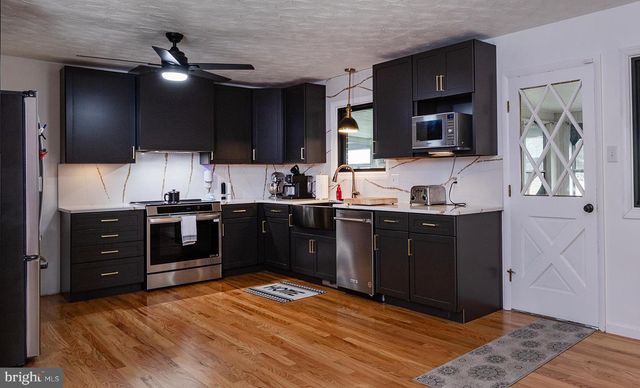 762 SAND HILL RD, Selinsgrove, PA 17870