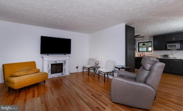 762 SAND HILL RD, Selinsgrove, PA 17870