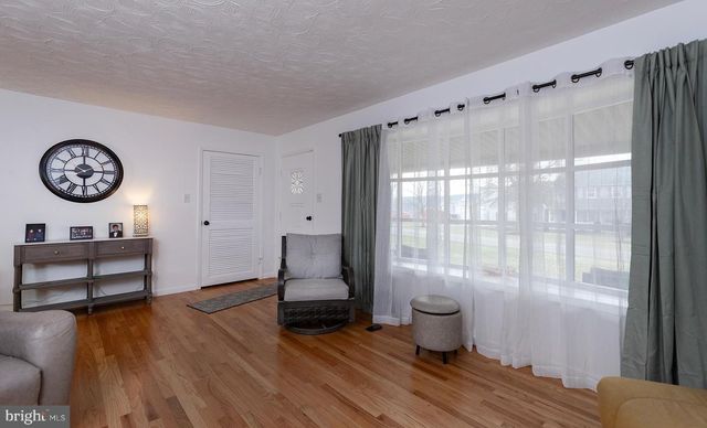 762 SAND HILL RD, Selinsgrove, PA 17870