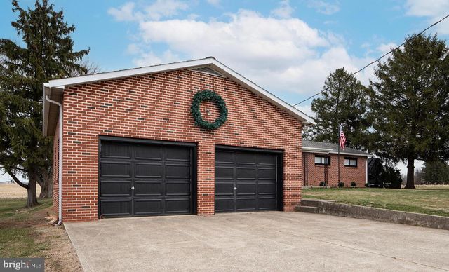 762 SAND HILL RD, Selinsgrove, PA 17870