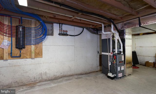 762 SAND HILL RD, Selinsgrove, PA 17870