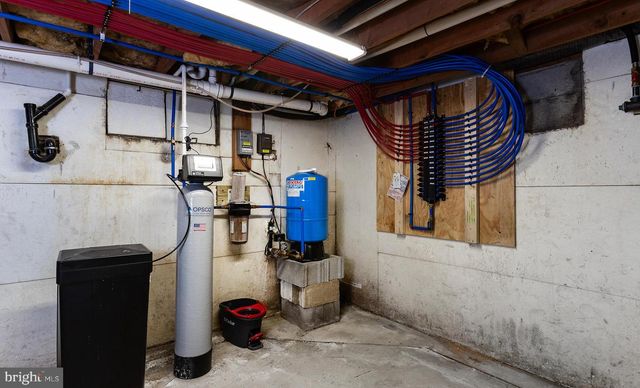 762 SAND HILL RD, Selinsgrove, PA 17870