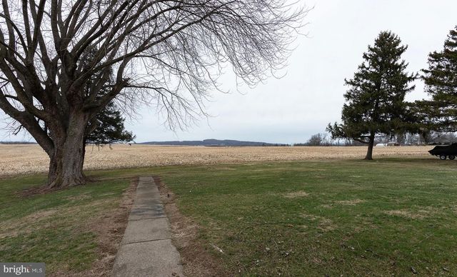 762 SAND HILL RD, Selinsgrove, PA 17870