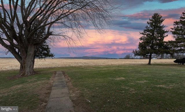 762 SAND HILL RD, Selinsgrove, PA 17870