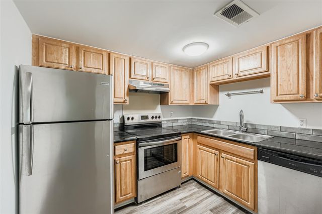 2124 Burton DR 149, Austin, TX 78741