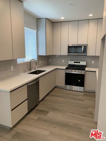 1721 GRANVILLE Avenue 2, Los Angeles, CA 90025