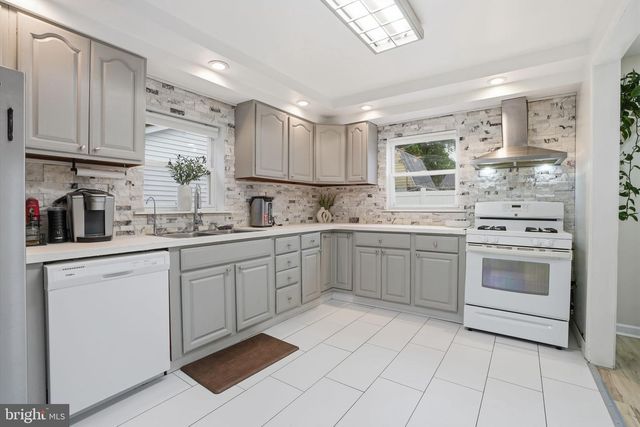 2206 DAVID DR, Bristol, PA 19007