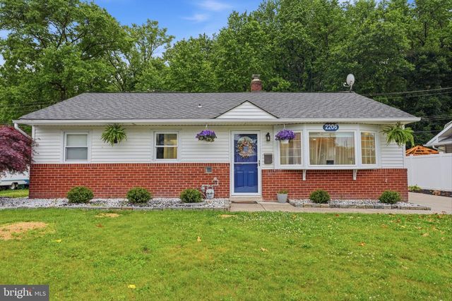 2206 DAVID DR, Bristol, PA 19007