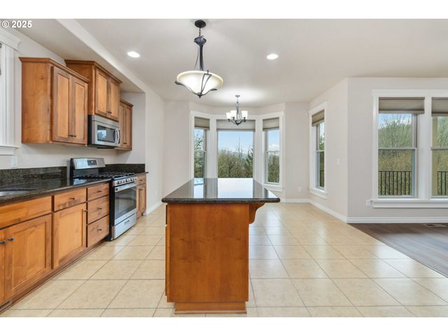 119 PENINSULA Dr, Kelso, WA 98626