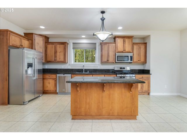 119 PENINSULA Dr, Kelso, WA 98626