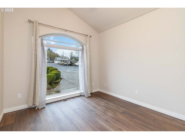 119 PENINSULA Dr, Kelso, WA 98626