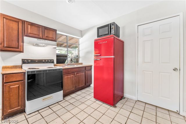 203 Earl Street, Las Vegas, NV 89101