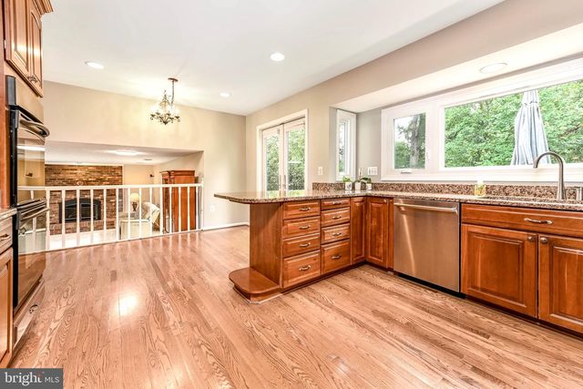 14 WEBLEY CT, Sterling, VA 20165