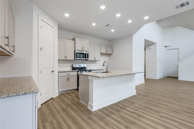 20110 Lee LN, Lago Vista, TX 78645