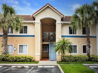 495 LAS CORTES LANE 203, Orlando, FL 32824