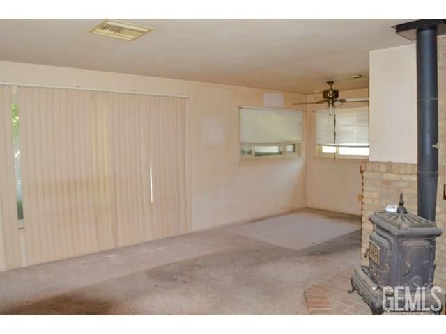 901 Greenwood Drive, Bakersfield, CA 93306