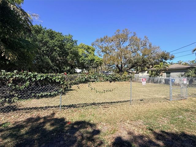 LING-A-MOR TERRACE S, St Petersburg, FL 33705