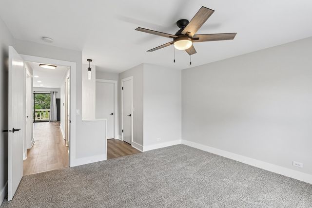 1728 N Emerald Bay 4, Palatine, IL 60074