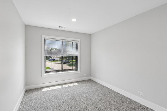 1728 N Emerald Bay 4, Palatine, IL 60074