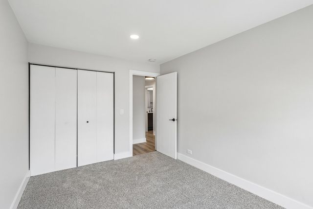 1728 N Emerald Bay 4, Palatine, IL 60074