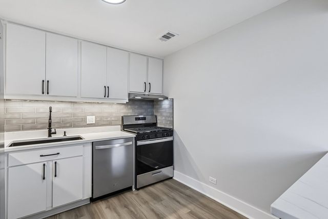 1728 N Emerald Bay 4, Palatine, IL 60074