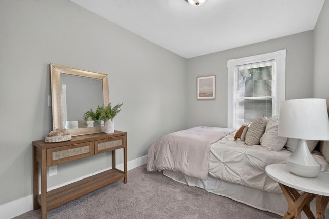 43 Laurel St, Clinton, MA 01510