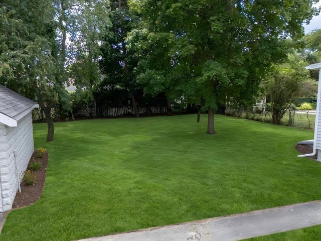 43 Laurel St, Clinton, MA 01510