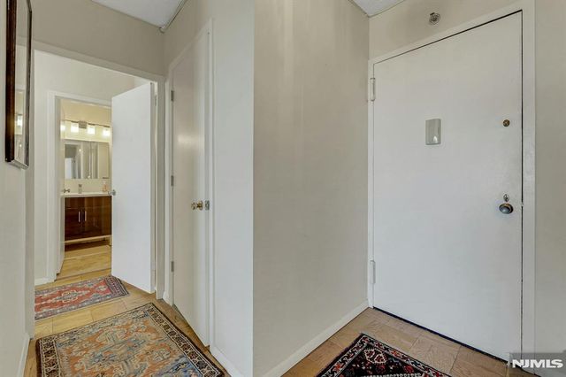 1530 Palisade Avenue 27D, Fort Lee, NJ 07024