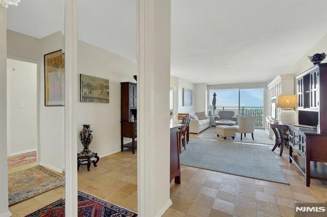1530 Palisade Avenue 27D, Fort Lee, NJ 07024
