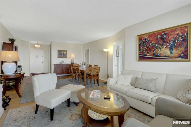 1530 Palisade Avenue 27D, Fort Lee, NJ 07024