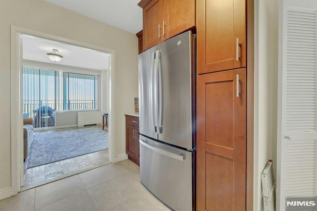 1530 Palisade Avenue 27D, Fort Lee, NJ 07024