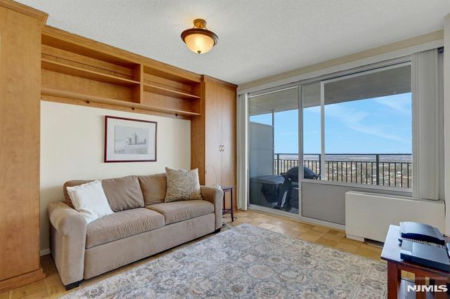 1530 Palisade Avenue 27D, Fort Lee, NJ 07024