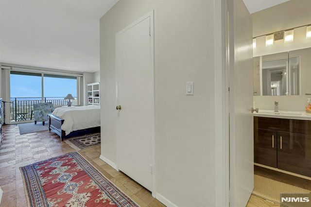 1530 Palisade Avenue 27D, Fort Lee, NJ 07024