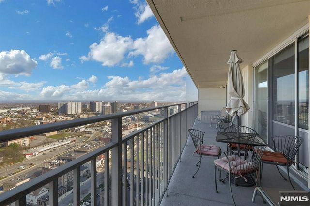 1530 Palisade Avenue 27D, Fort Lee, NJ 07024