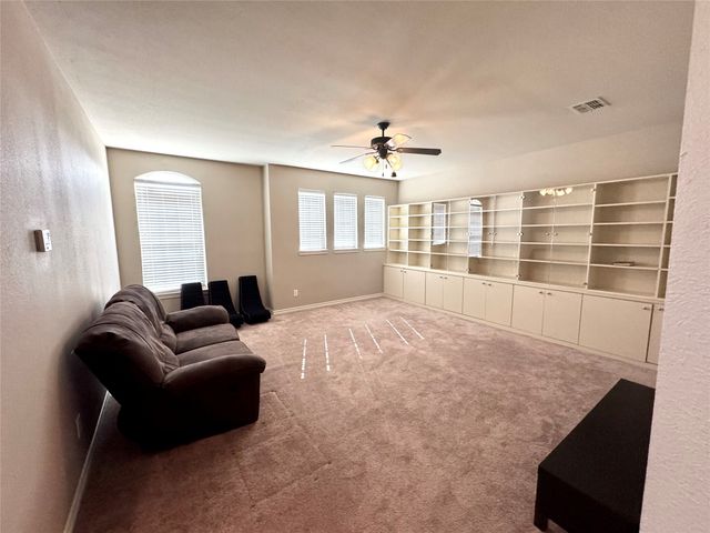 1100 Annalea Cove Drive, Lewisville, TX 75056