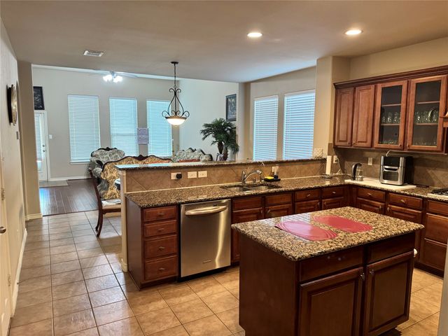1100 Annalea Cove Drive, Lewisville, TX 75056
