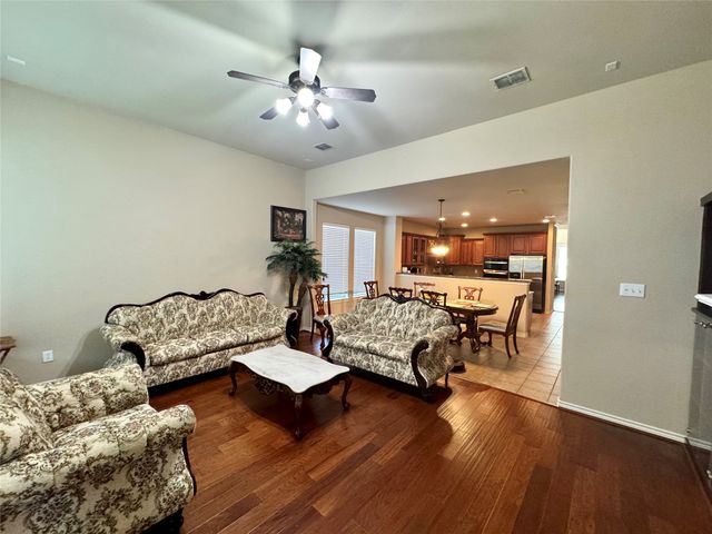 1100 Annalea Cove Drive, Lewisville, TX 75056